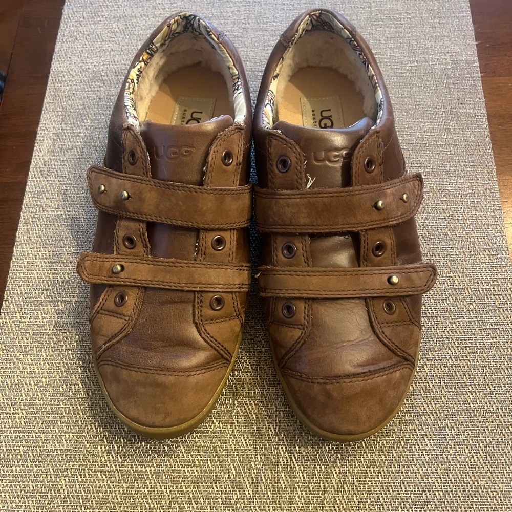 Ugg shoes‎ - Picture 2 of 6